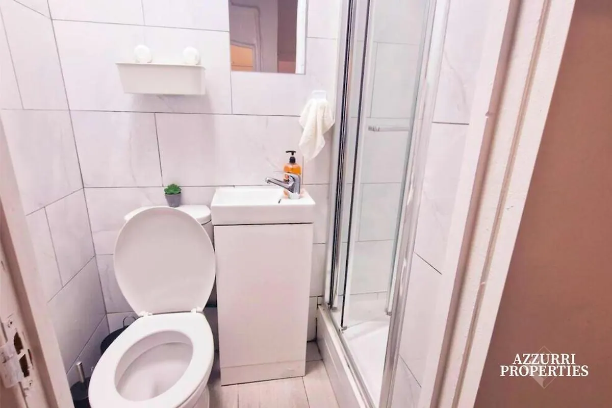 Cosy 2 Bedroom Flat Only 5 Minutes Walk To Canning Town Tube Station Λονδίνο Διαμέρισμα